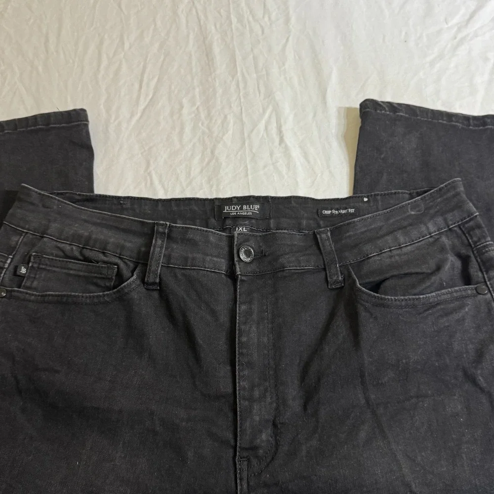 Judy Blue Crop Straight Fit 1XL Black Jeans‎